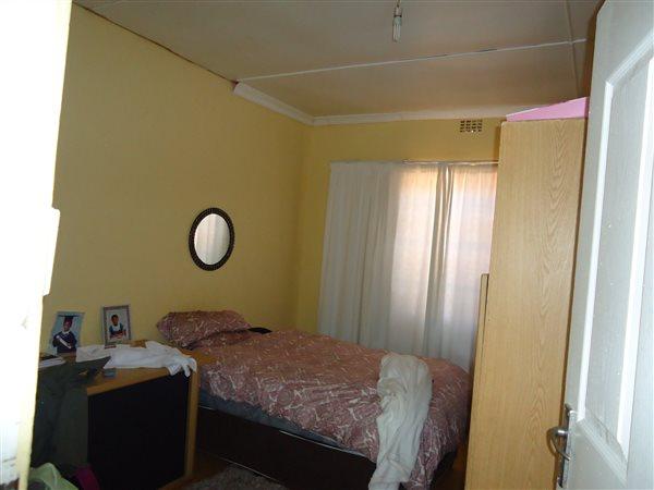 3 Bedroom Property for Sale in Sabata Dalindyebo Square Western Cape